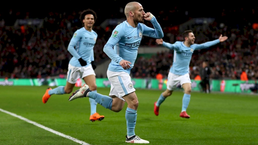 Premierowa roczna komisarzowa komisja ponad 200 milionów dolarów